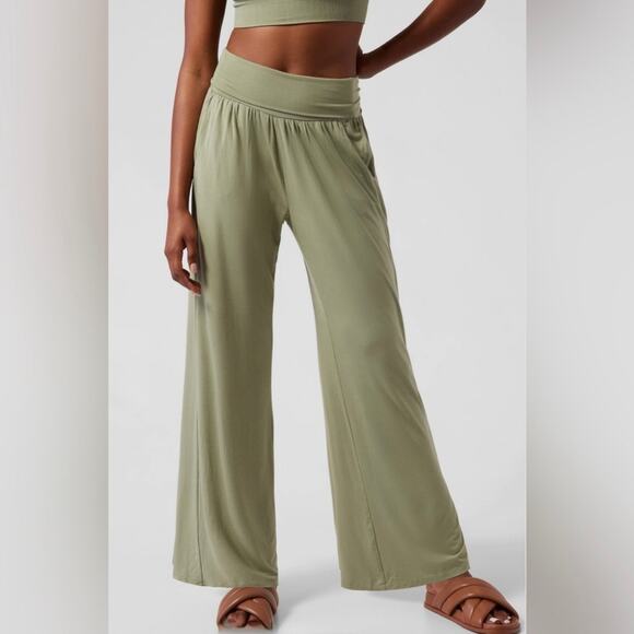 Athleta Studio Wide Leg Pant Size Small - Picture 1 of 5